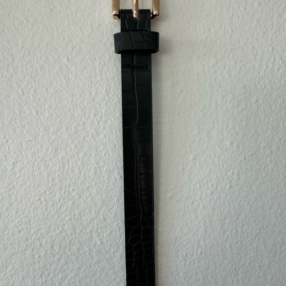 Black Crocodile Pattern Belt - Picture 2 of 2